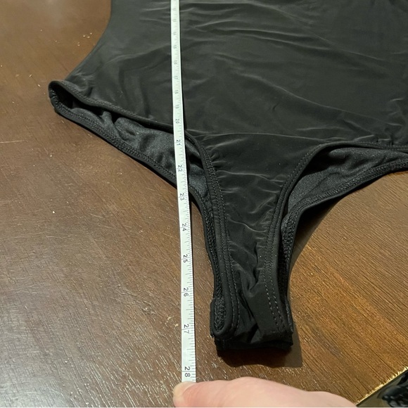 21 Saints - size Medium - Black bodysuit- NWT - Picture 11 of 11